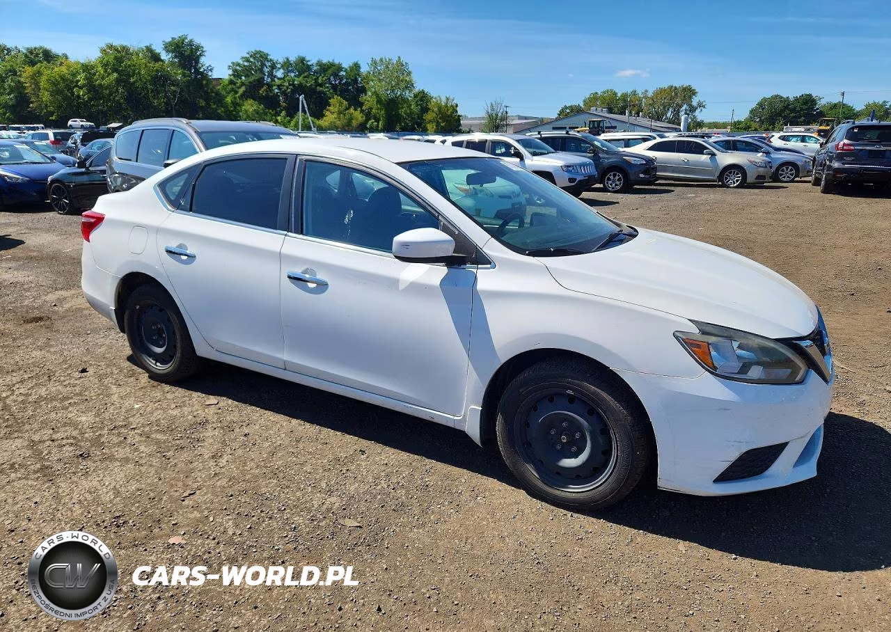 2018 Nissan Sentra S VIN:3N1AB7AP7JY305900 - 4