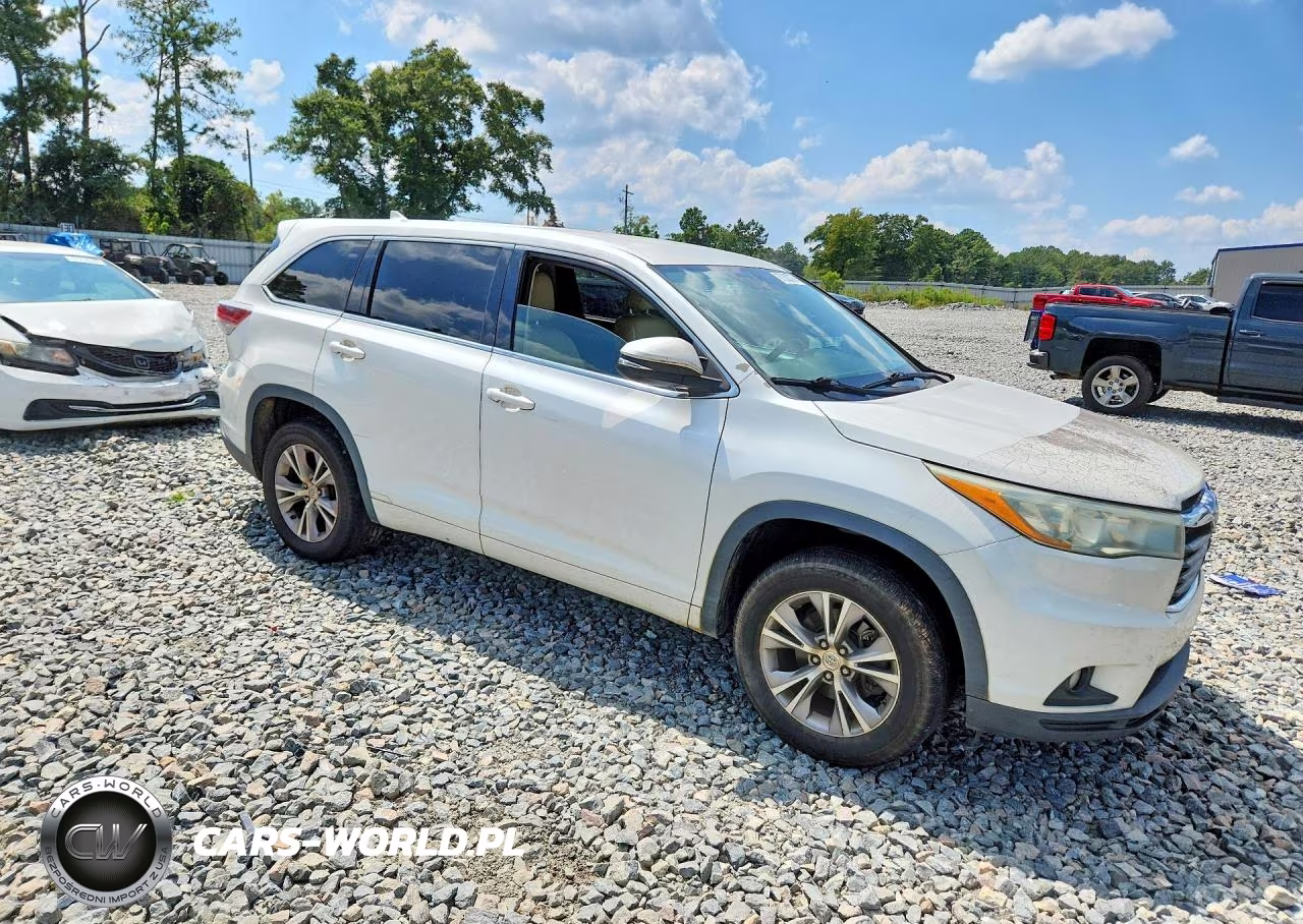 2015 Toyota Highlander Le Plus VIN:5TDZKRFH1FS117045 - 4