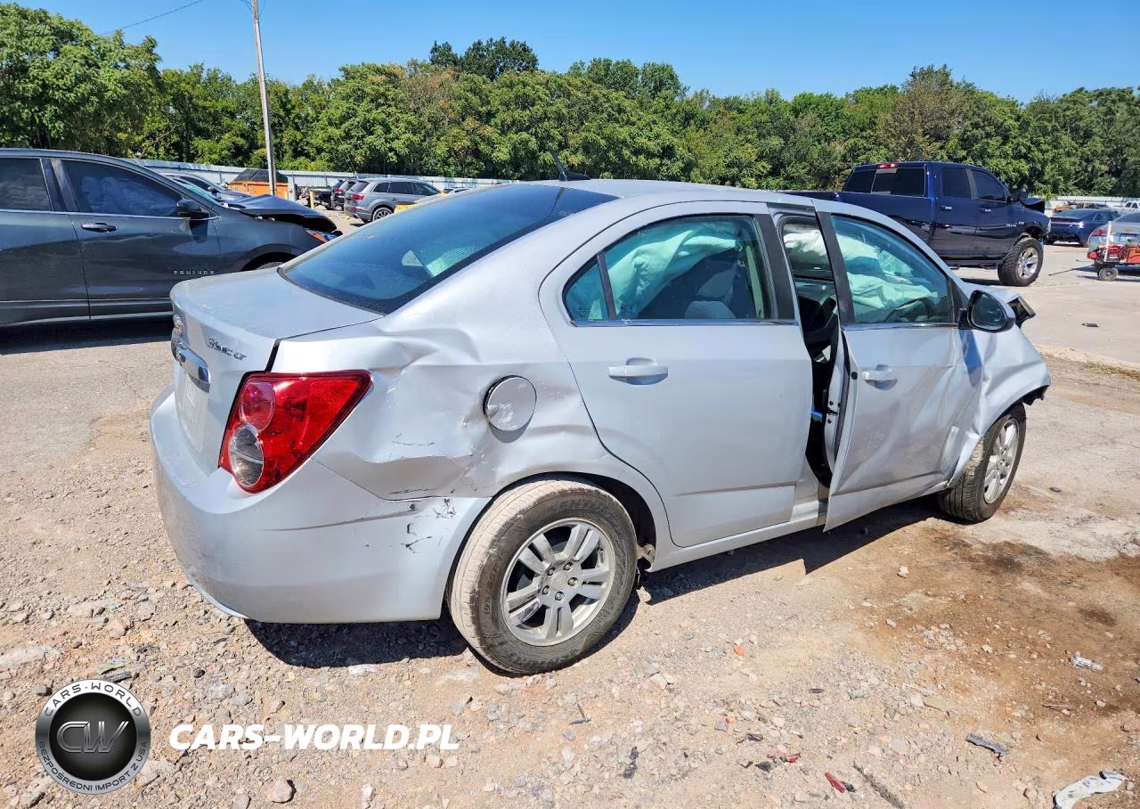 2014 Chevrolet Sonic Lt VIN:1G1JC5SH8E4220698 - 3