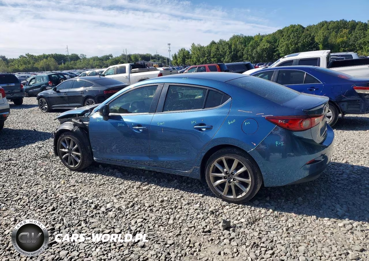 2018 Mazda 3 Touring VIN:3MZBN1V38JM252142 - 2