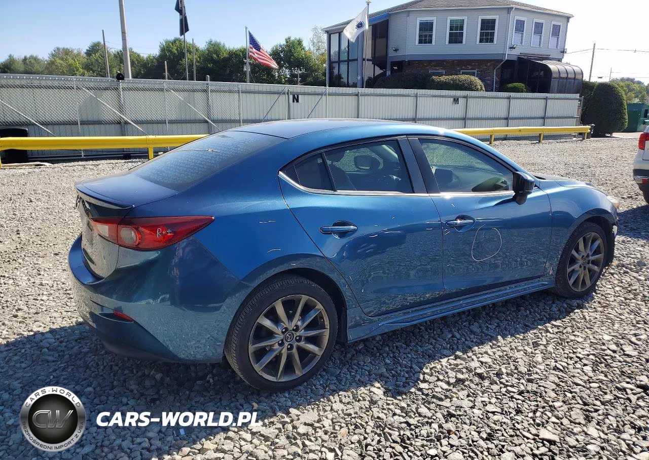 2018 Mazda 3 Touring VIN:3MZBN1V38JM252142 - 3