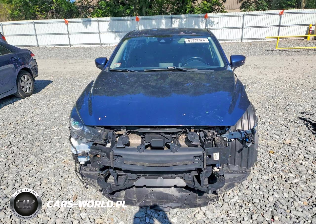 2018 Mazda 3 Touring VIN:3MZBN1V38JM252142 - 5