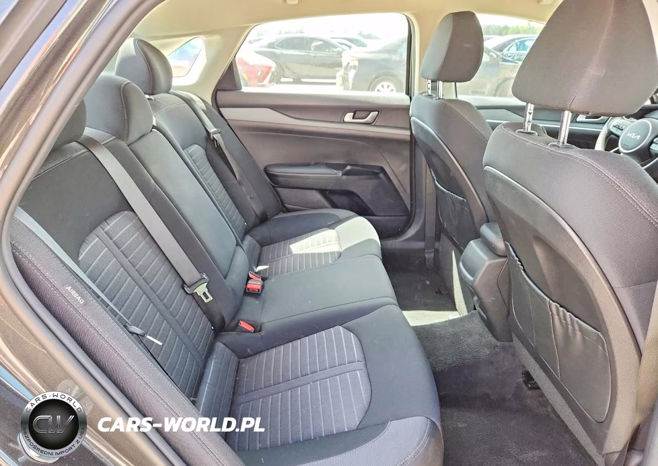 2026 Kia K5 Lxs VIN:KNAG24J74T5429657 - 10