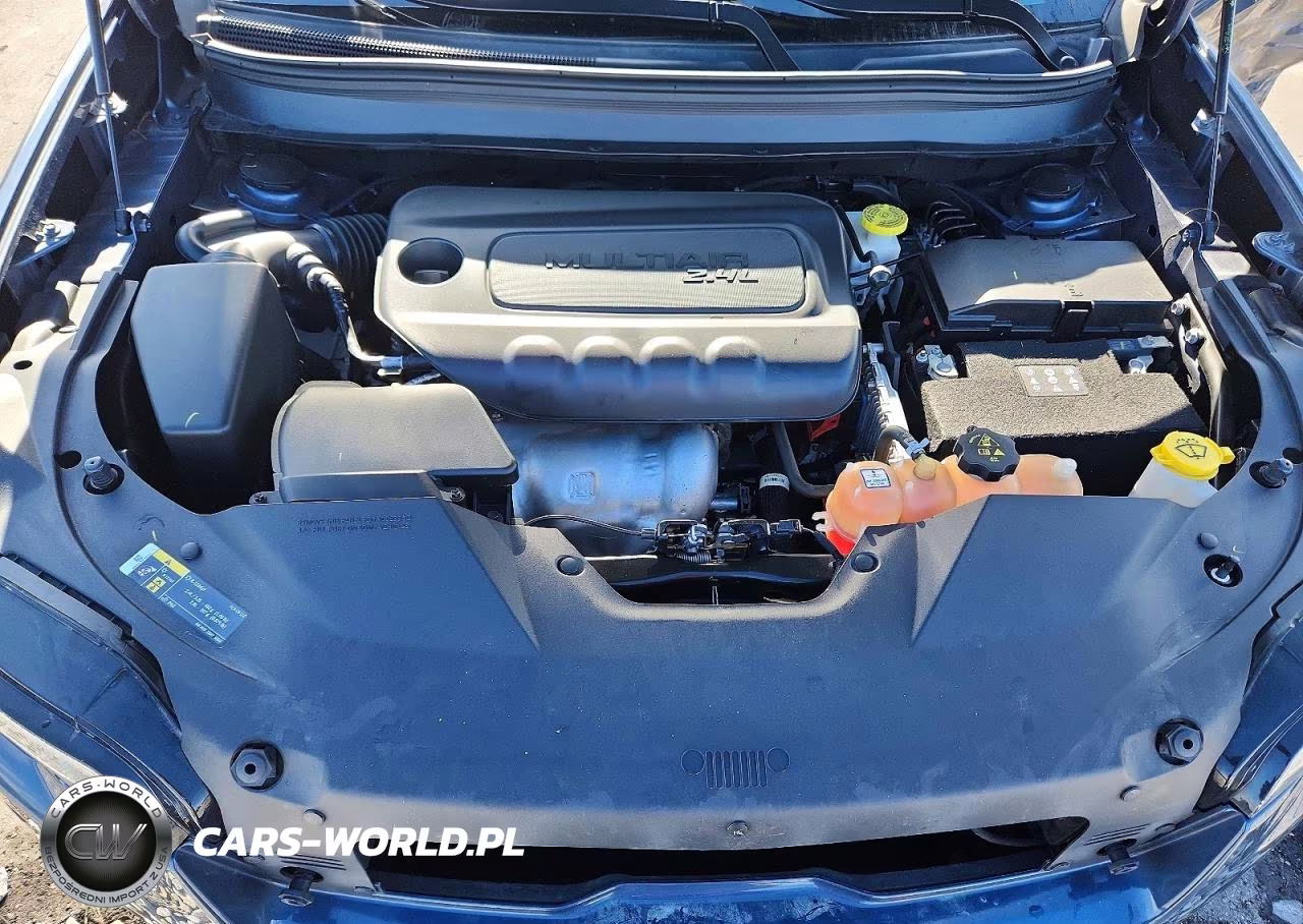 2020 Jeep Cherokee Latitude VIN:1C4PJLCB6LD645503 - 12