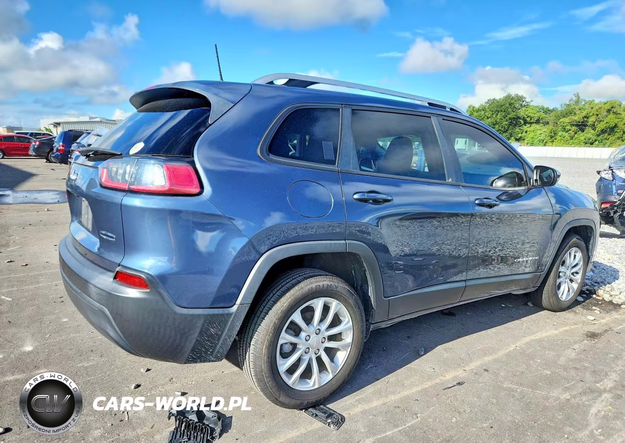 2020 Jeep Cherokee Latitude VIN:1C4PJLCB6LD645503 - 3