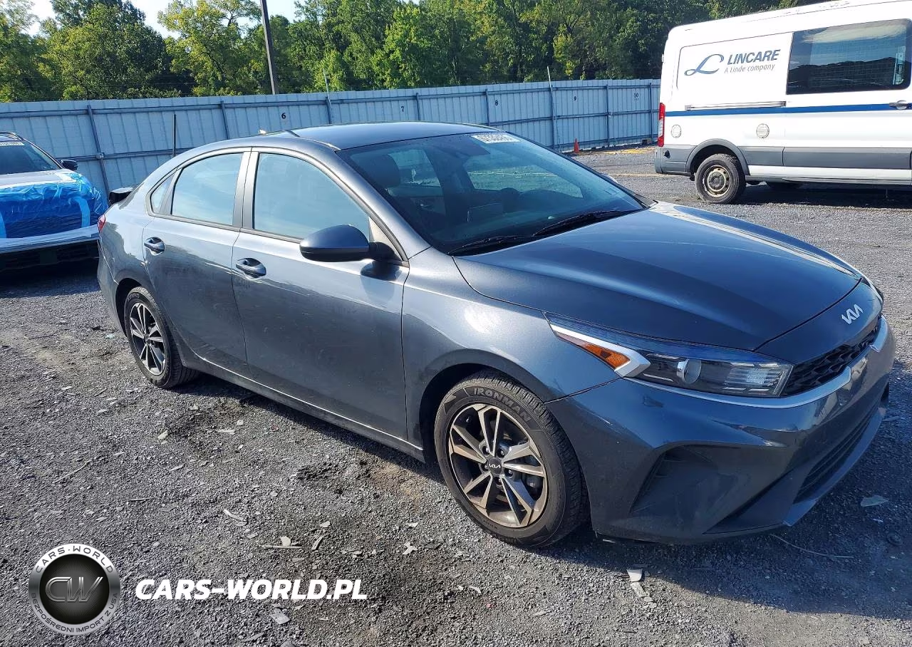 2024 Kia Forte Lxs VIN:3KPF24AD0RE718844 - 4