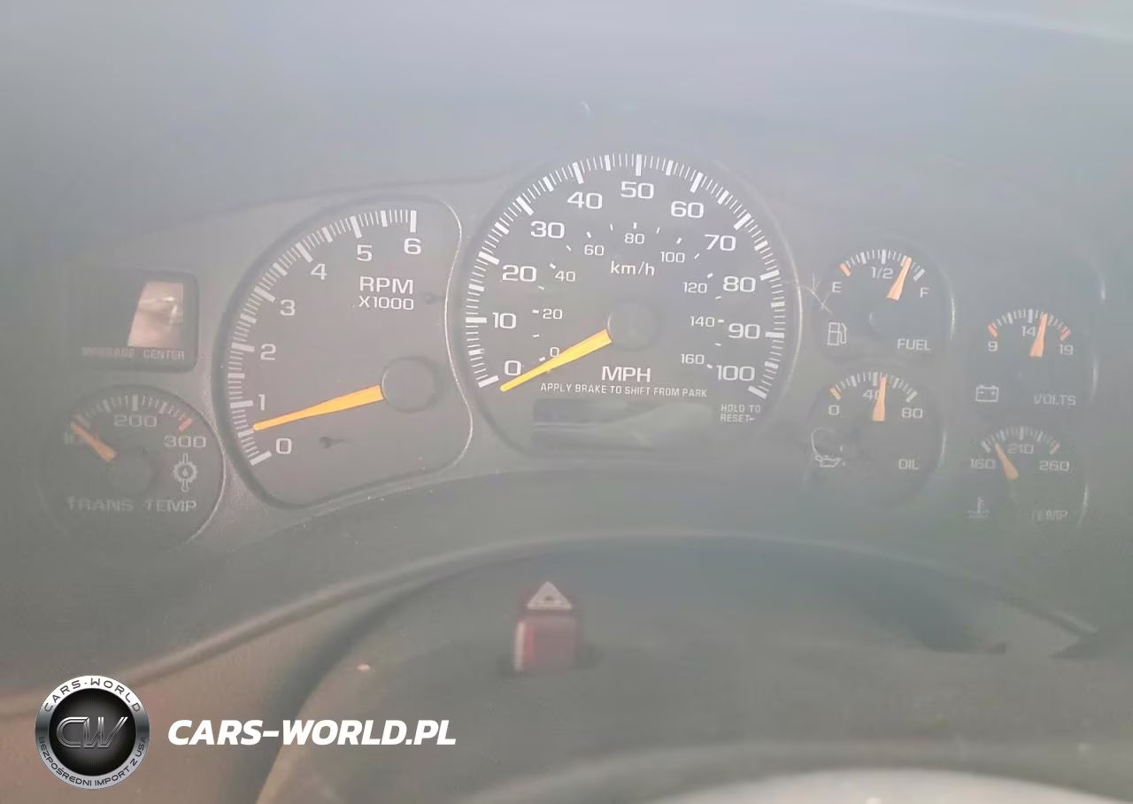 2000 Chevrolet Suburban K2500 VIN:3GNGK26U4YG223588 - 9