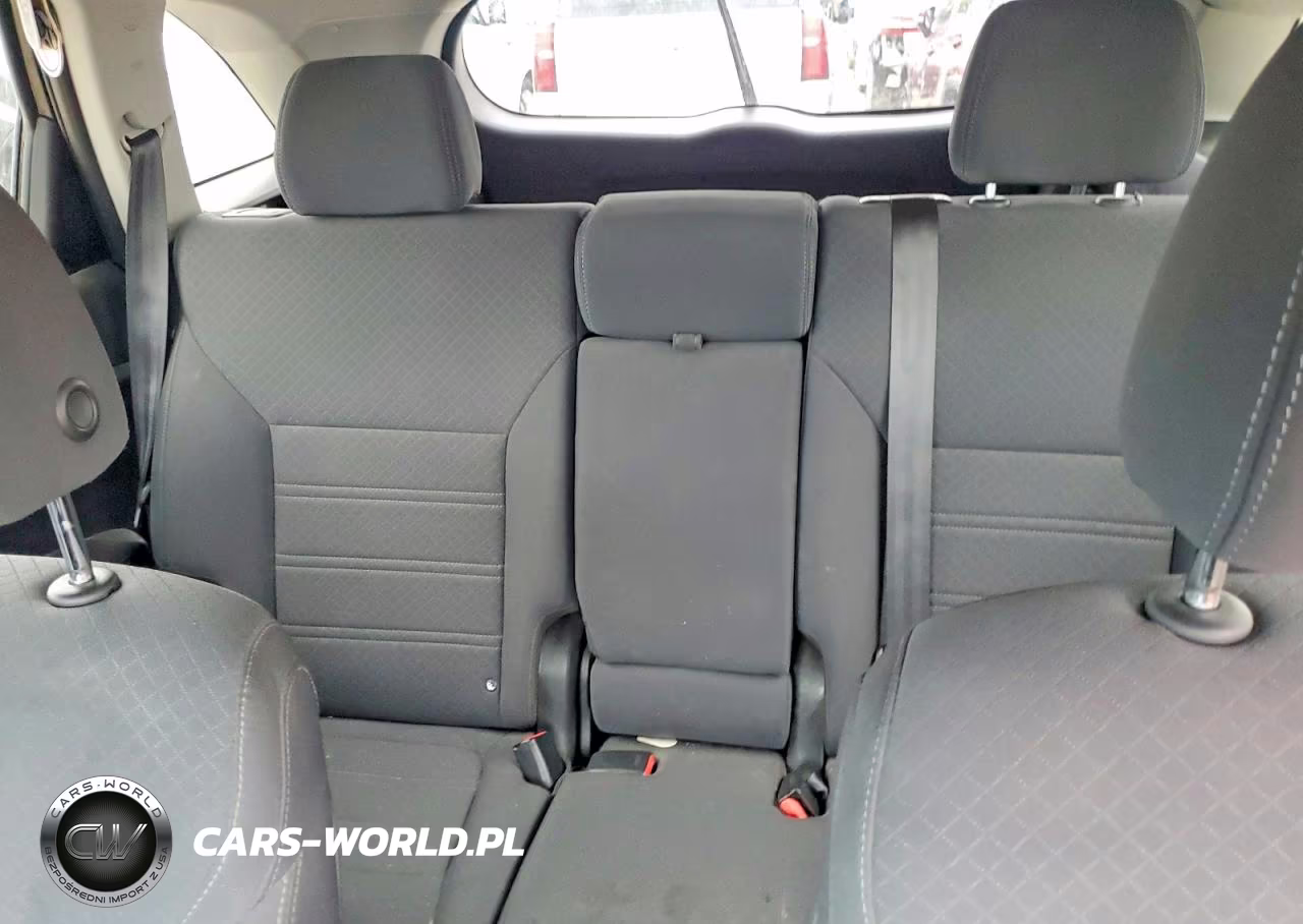 2019 Kia Sorento S V6 VIN:5XYPG4A57KG609868 - 10