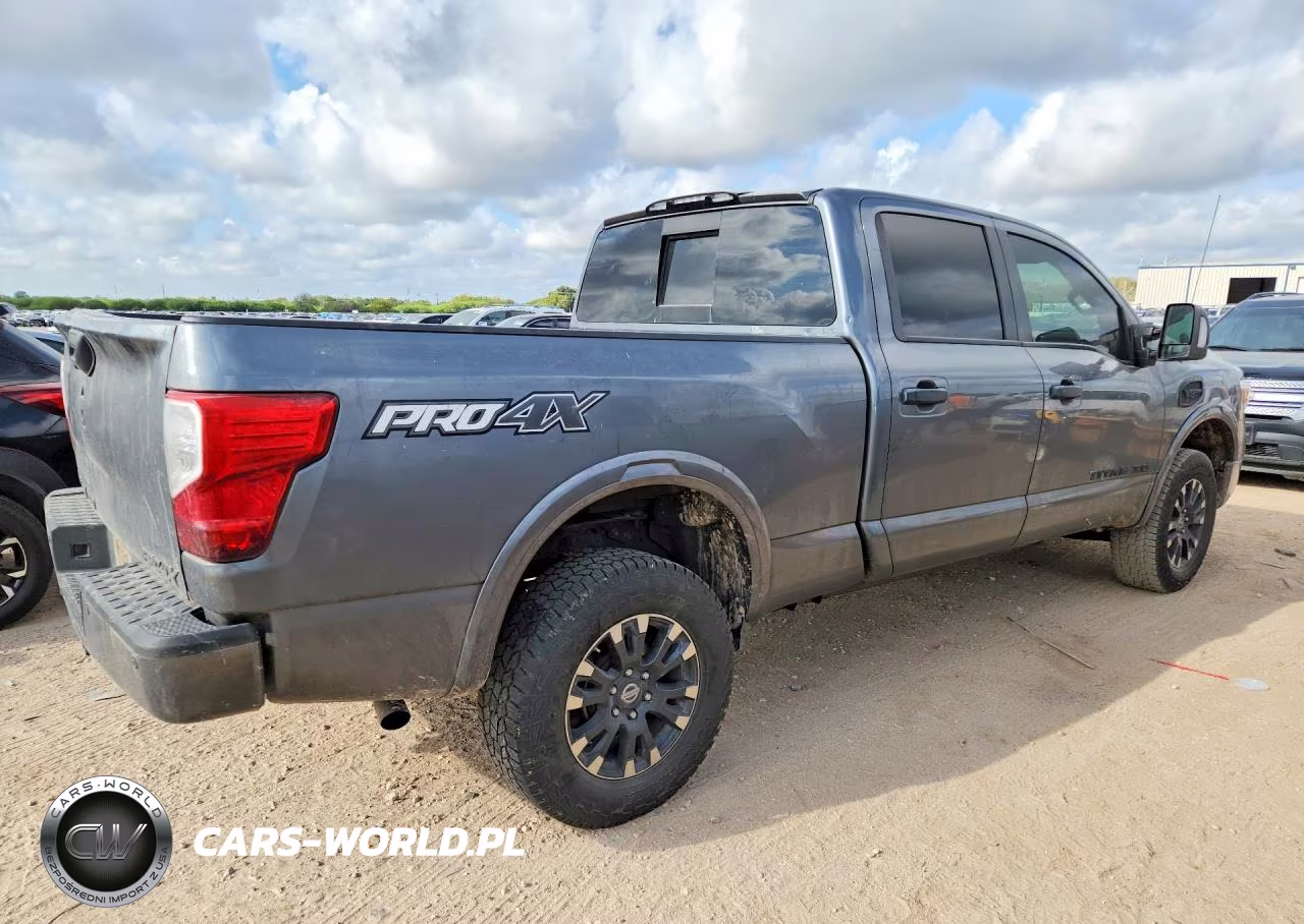 2018 Nissan Titan Xd Pro-4X VIN:1N6AA1F49JN521429 - 3
