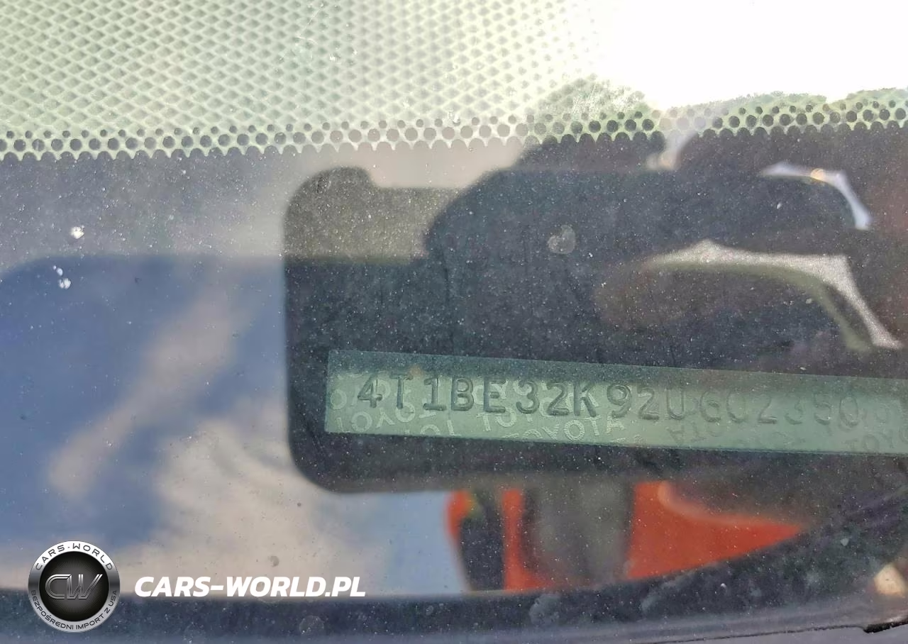 2002 Toyota Camry Le VIN:4T1BE32K92U602350 - 12