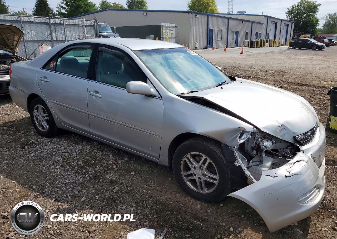 2002 Toyota Camry Le VIN:4T1BE32K92U602350 - 4