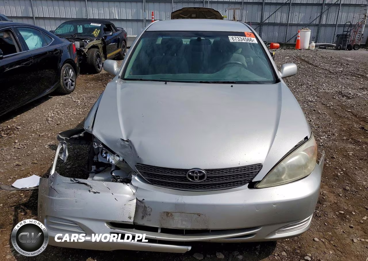 2002 Toyota Camry Le VIN:4T1BE32K92U602350 - 5