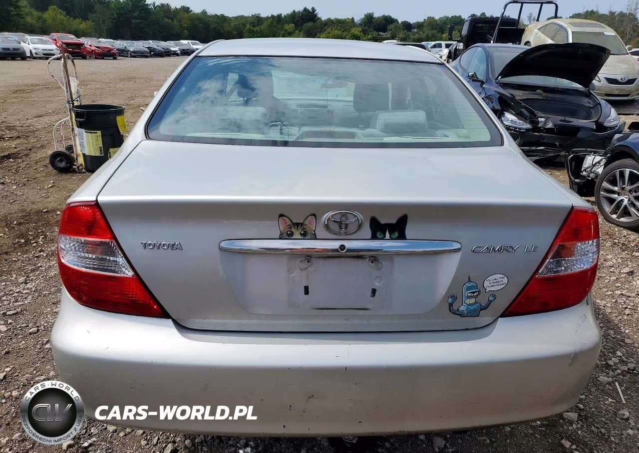2002 Toyota Camry Le VIN:4T1BE32K92U602350 - 6