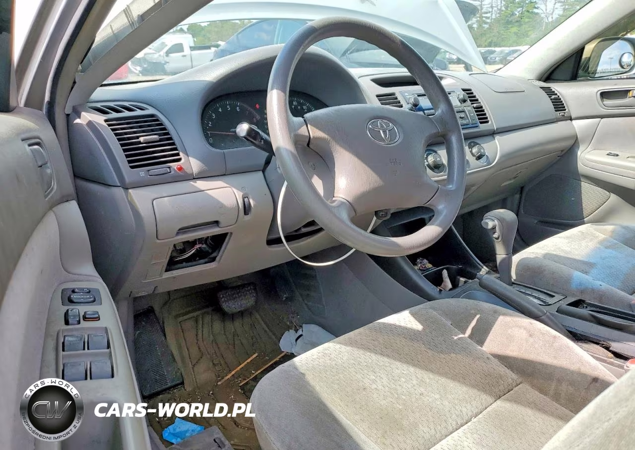 2002 Toyota Camry Le VIN:4T1BE32K92U602350 - 8