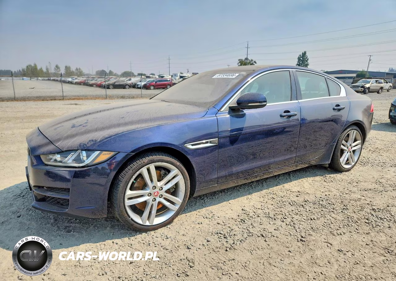 2017 Jaguar Xe Prestige