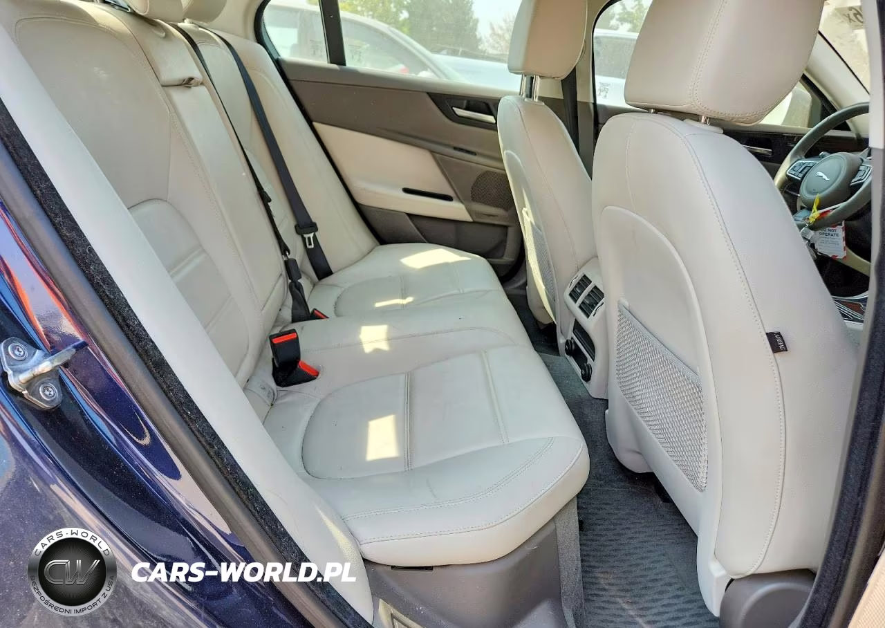 2017 Jaguar Xe Prestige VIN:SAJAK4BV8HA973648 - 10