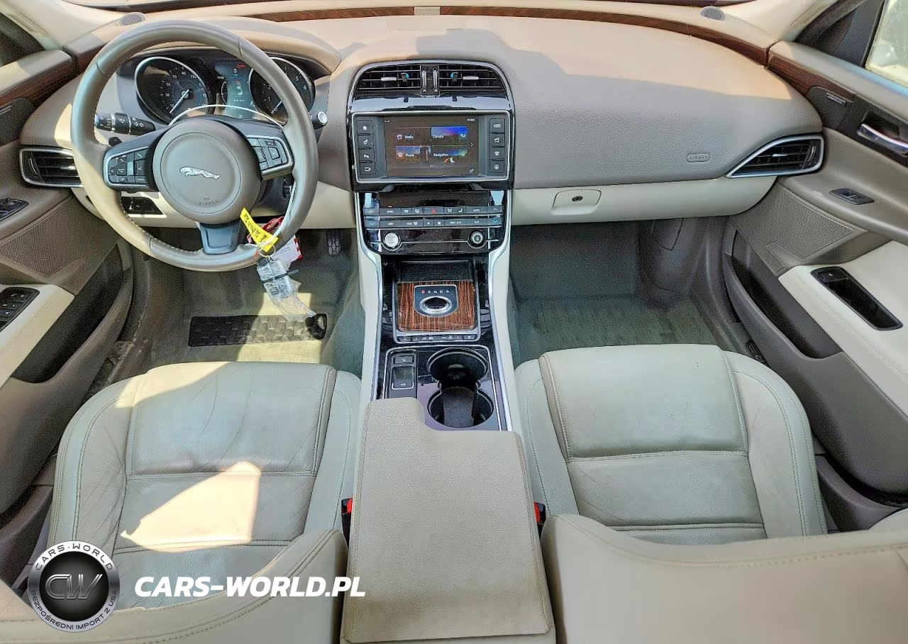 2017 Jaguar Xe Prestige VIN:SAJAK4BV8HA973648 - 8