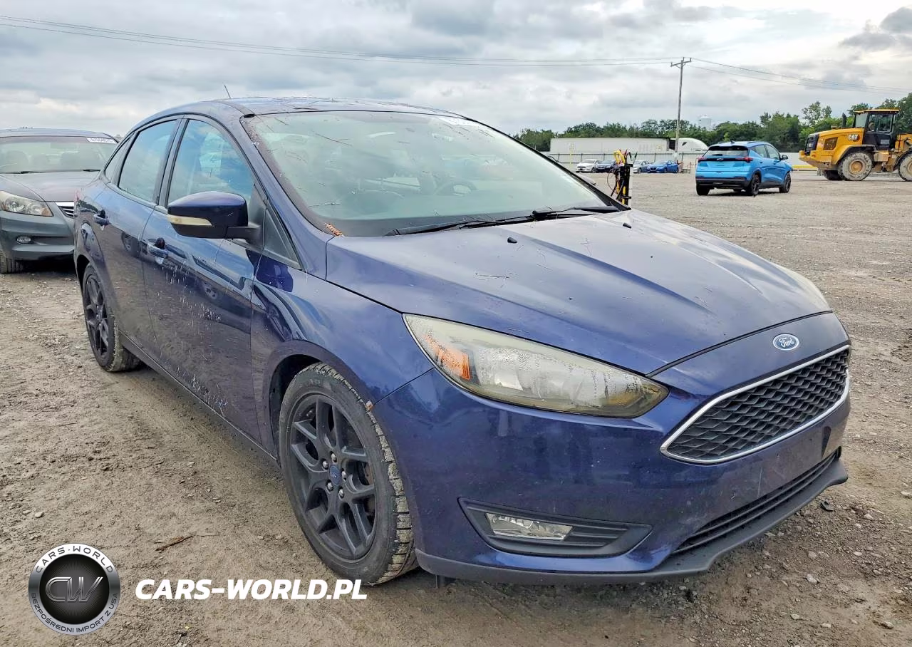 2016 Ford Focus Se VIN:1FADP3F21GL367530 - 4
