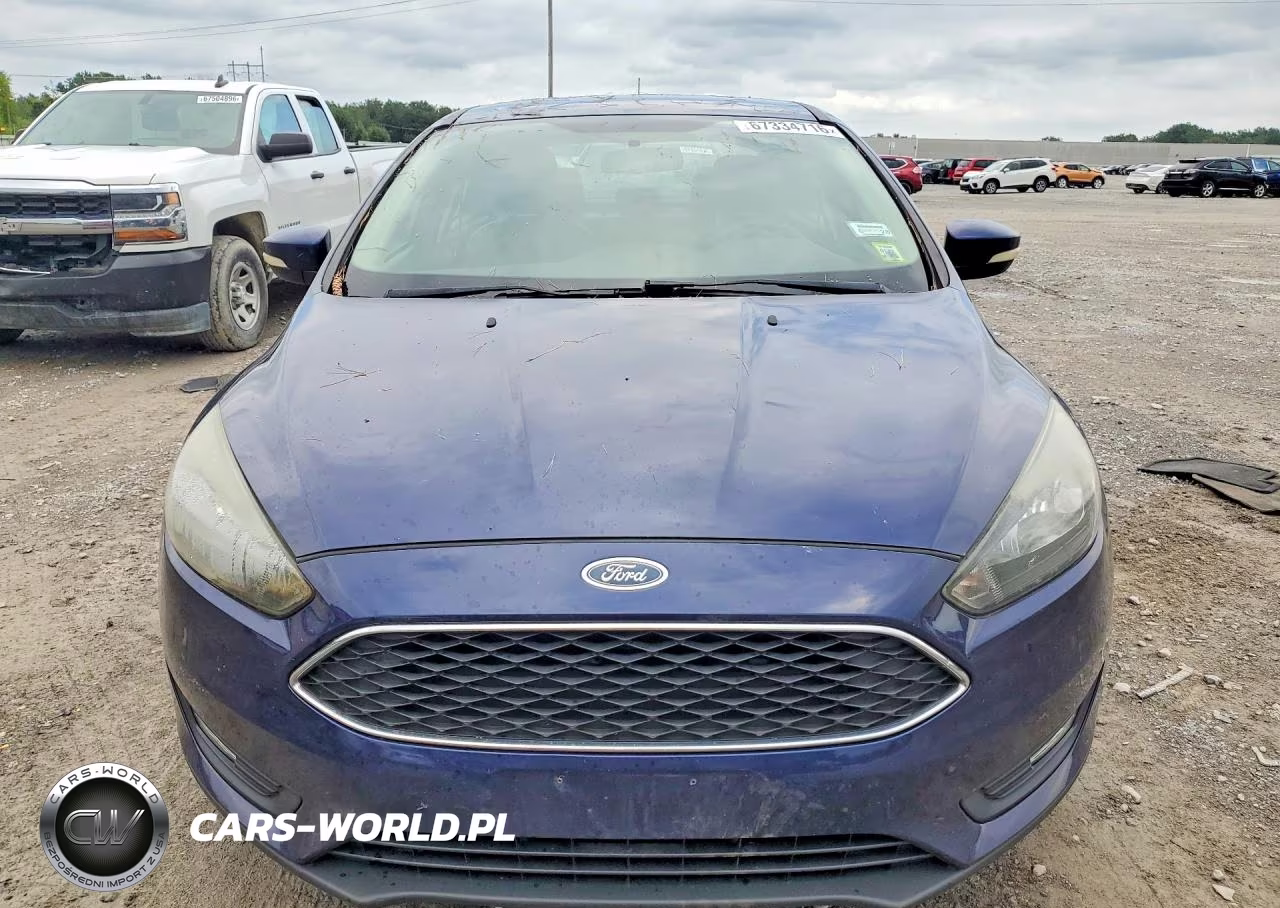 2016 Ford Focus Se VIN:1FADP3F21GL367530 - 5