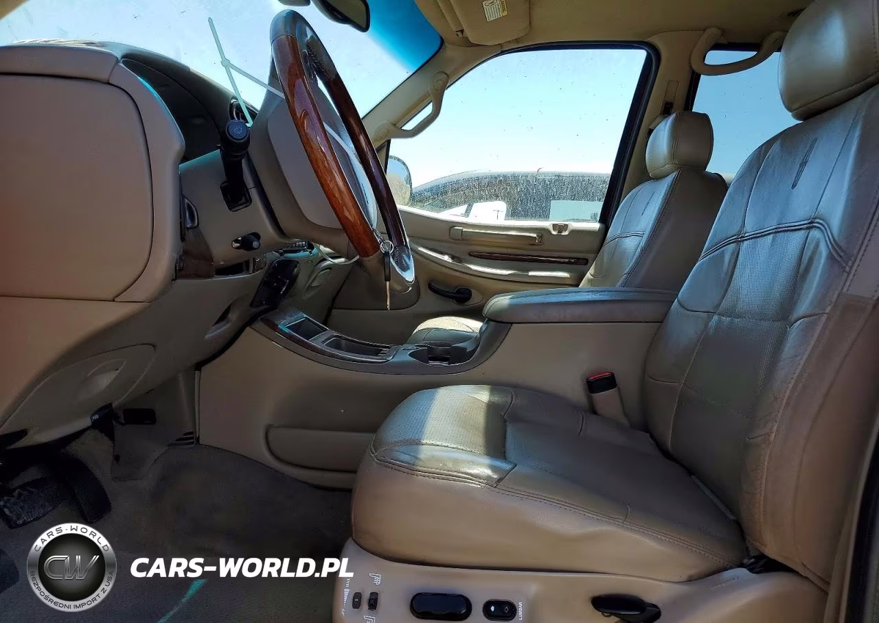 2000 Lincoln Navigator VIN:5LMEU27A8YLJ29532 - 7