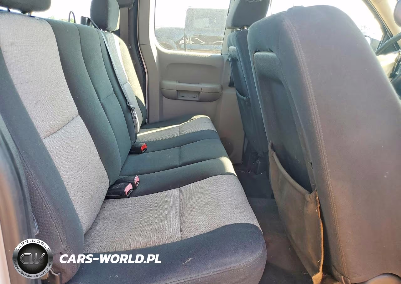 2007 Chevrolet Silverado C2500 Heavy Duty VIN:1GCHC29K07E506015 - 10