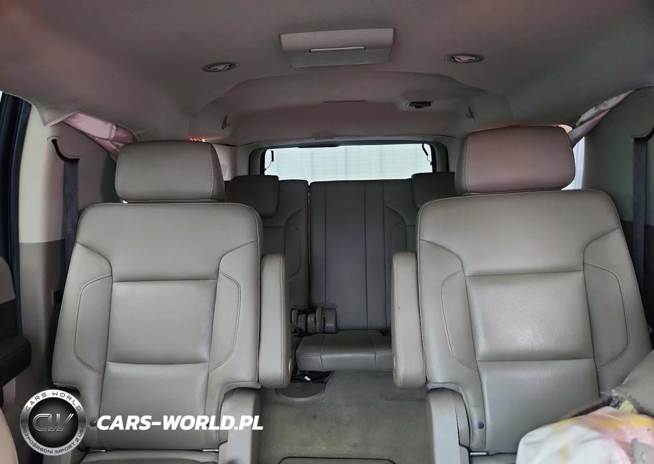 2017 Chevrolet Suburban K1500 Premier VIN:1GNSKJKCXHR347768 - 10