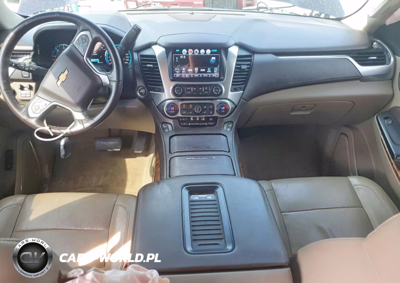 2017 Chevrolet Suburban K1500 Premier VIN:1GNSKJKCXHR347768 - 8