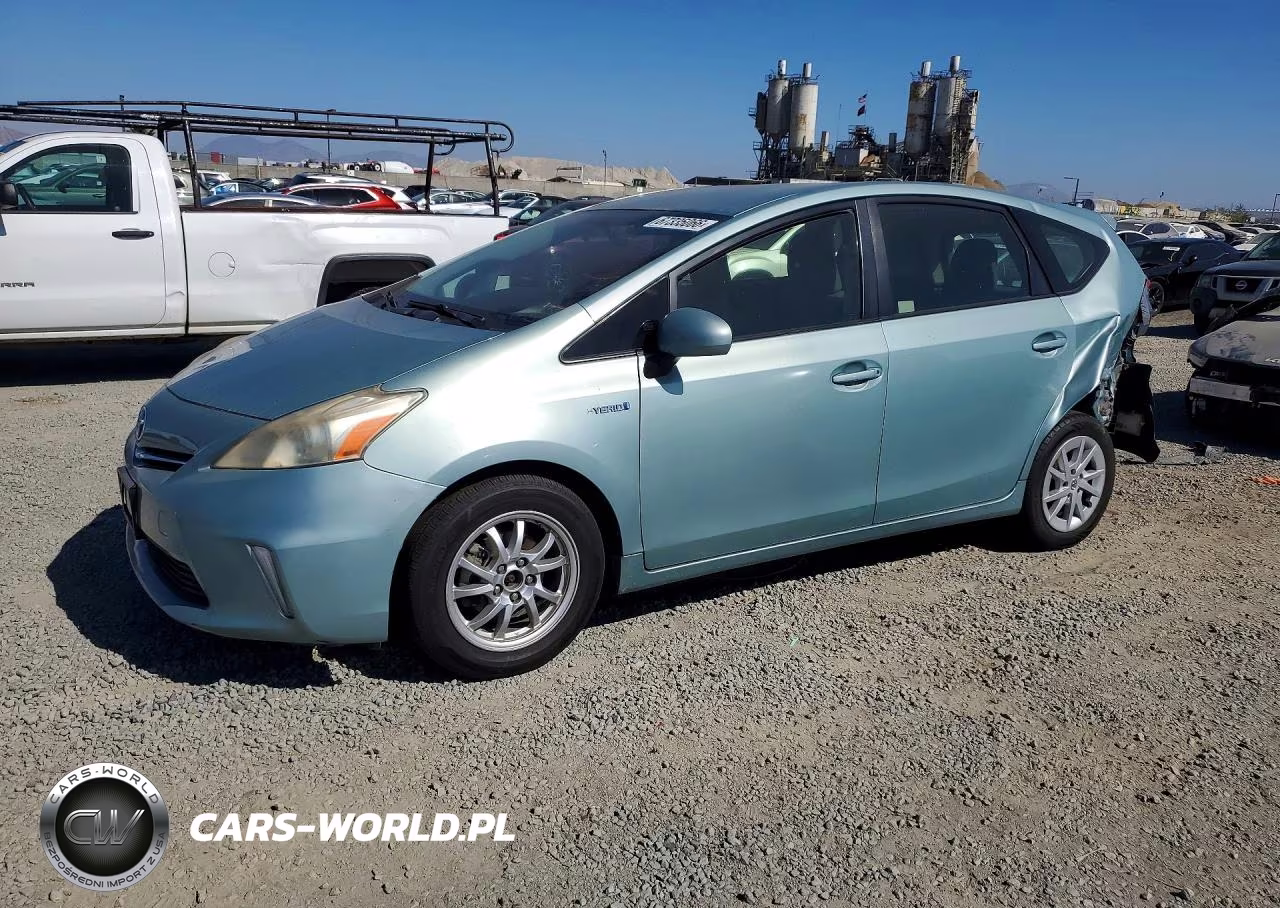 2013 Toyota Prius V Three