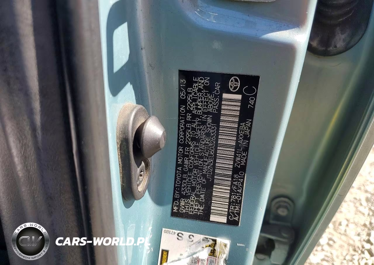 2013 Toyota Prius V Three VIN:JTDZN3EU6D3263331 - 12