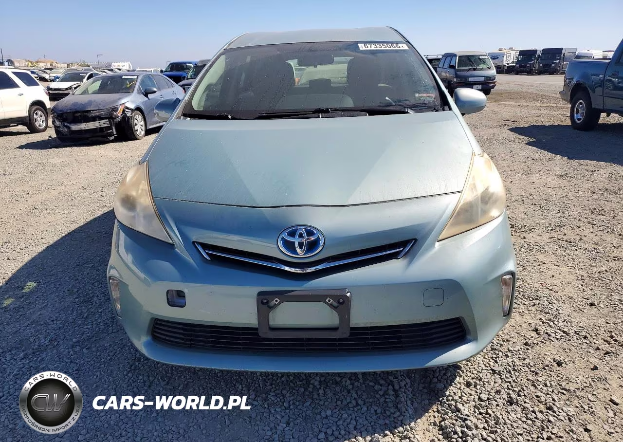 2013 Toyota Prius V Three VIN:JTDZN3EU6D3263331 - 5