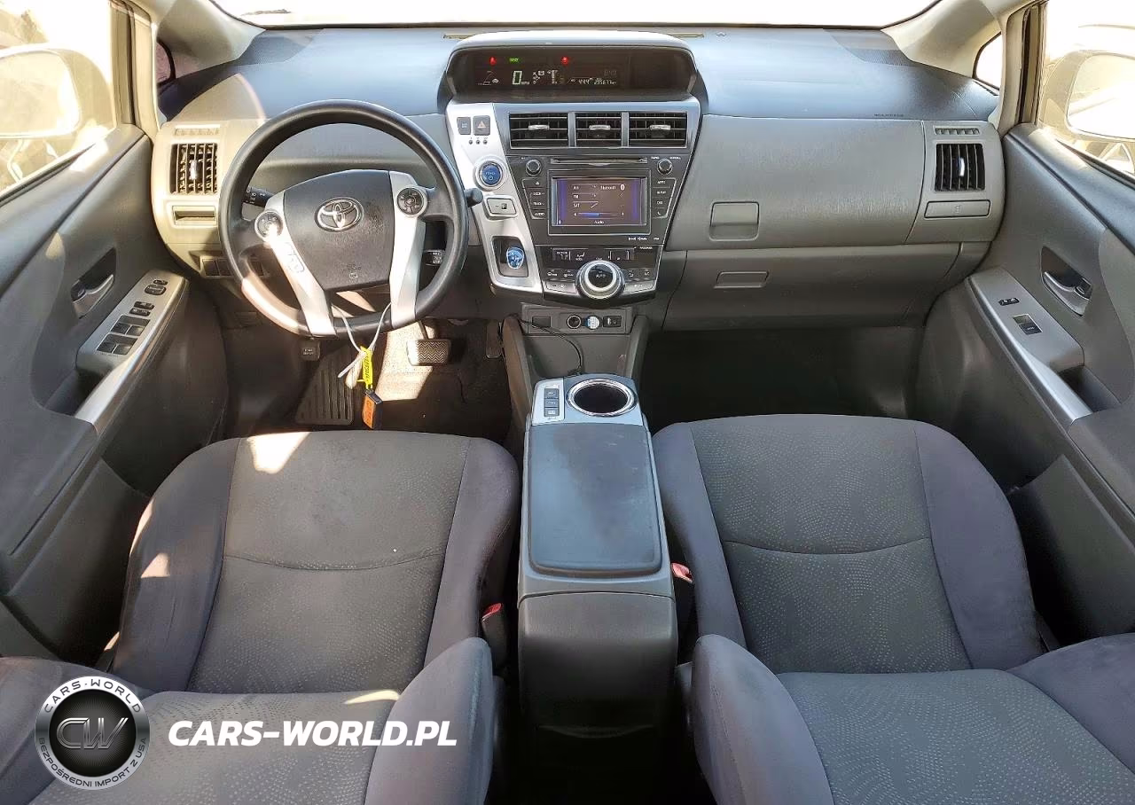 2013 Toyota Prius V Three VIN:JTDZN3EU6D3263331 - 8