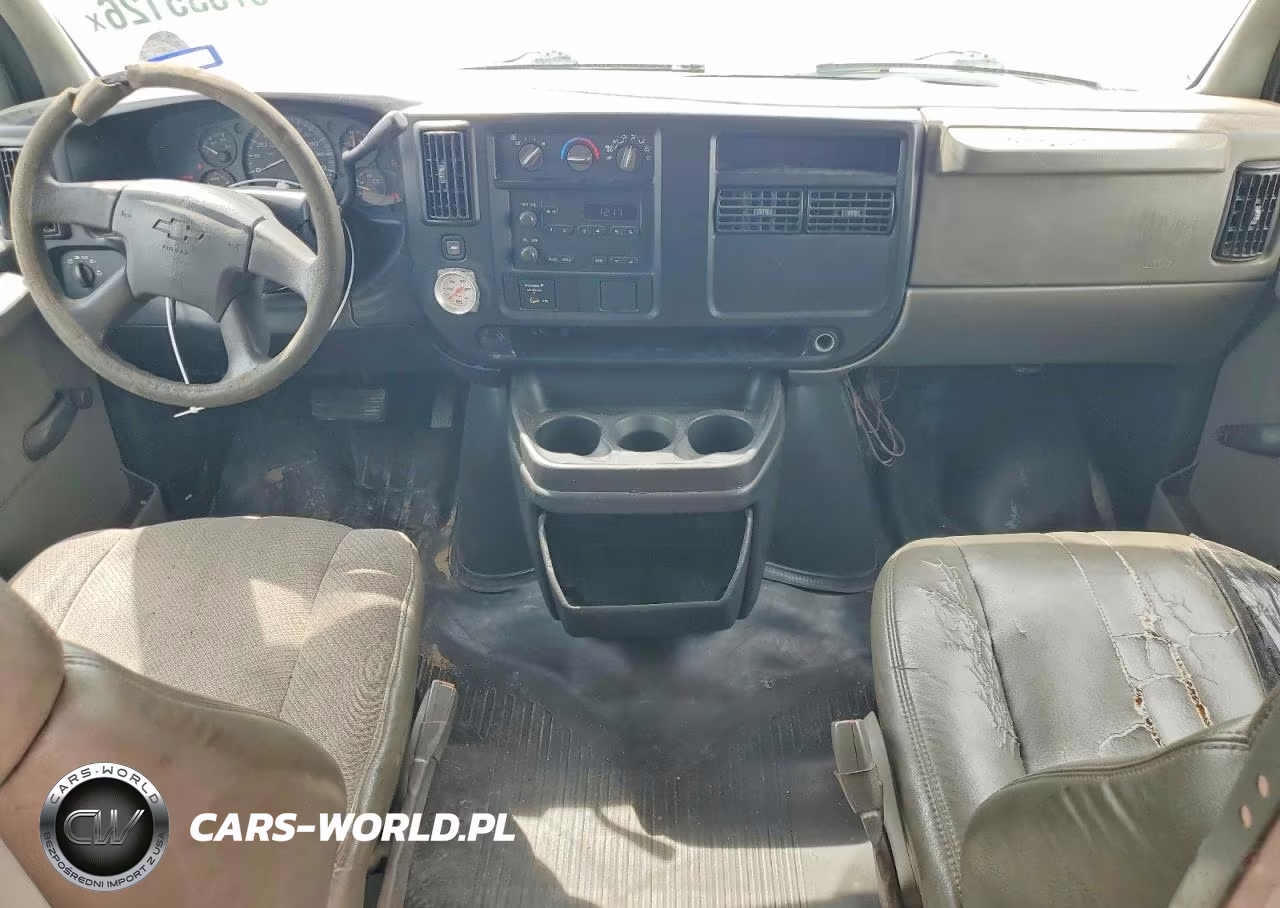 2007 Chevrolet Express G2500 VIN:1GCGG29V371149916 - 8