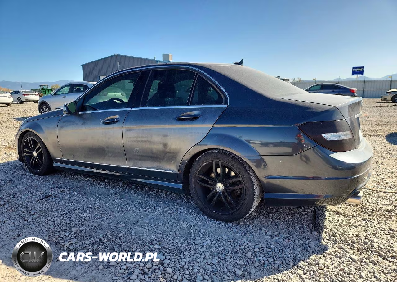 2013 Mercedes-Benz C 250 VIN:WDDGF4HB3DR267618 - 2