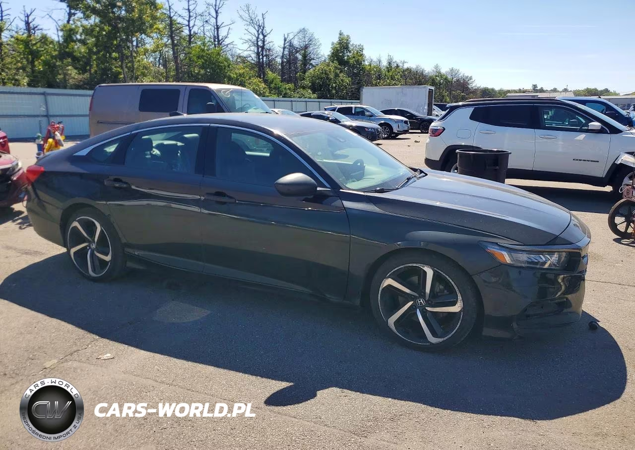 2018 Honda Accord Sport VIN:1HGCV1F3XJA204081 - 4