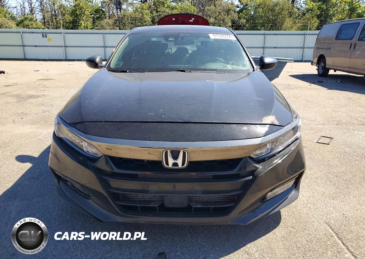 2018 Honda Accord Sport VIN:1HGCV1F3XJA204081 - 5