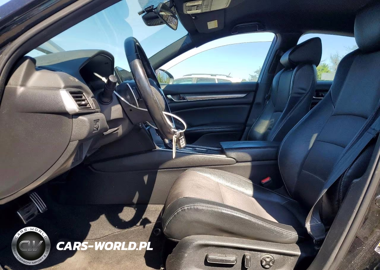 2018 Honda Accord Sport VIN:1HGCV1F3XJA204081 - 7