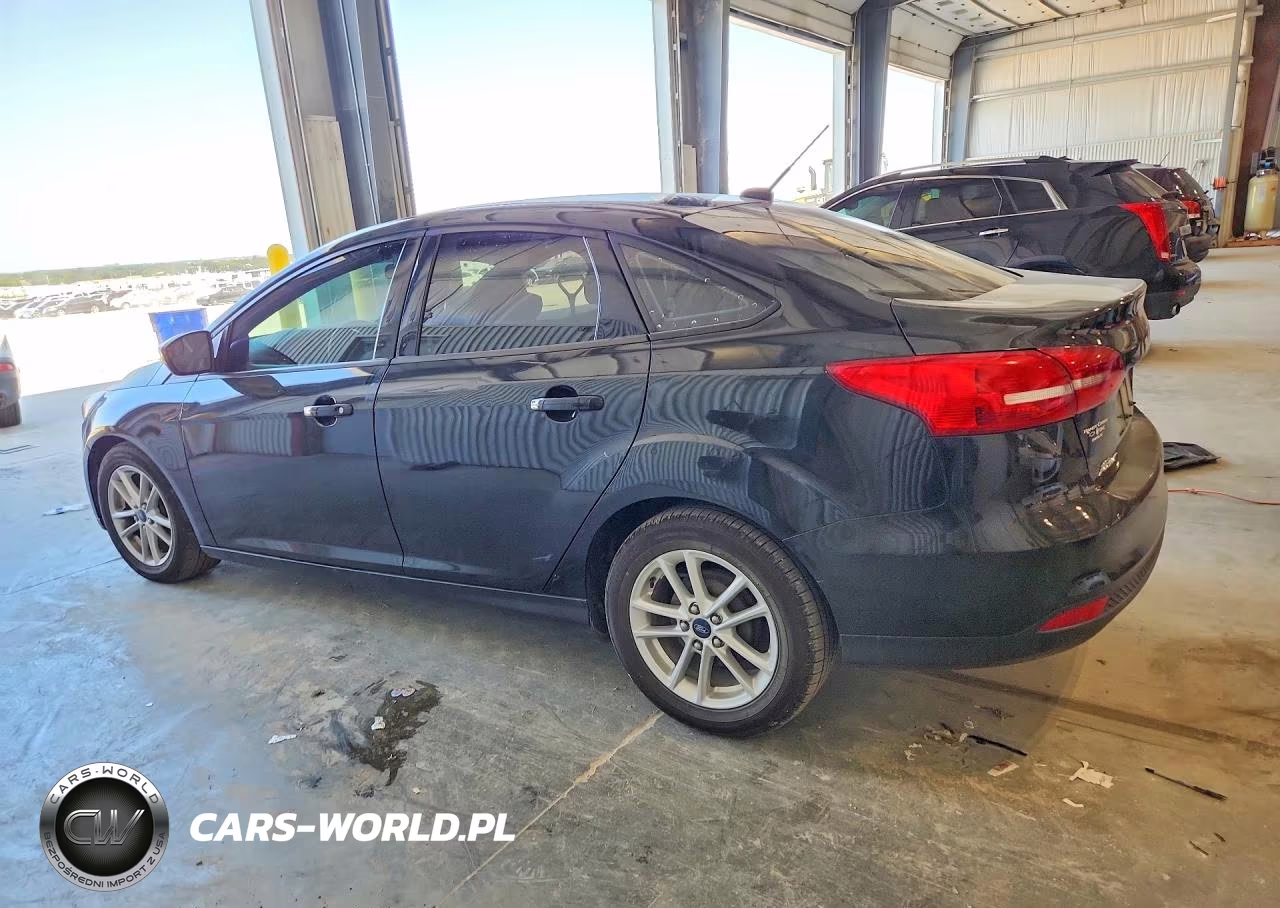 2015 Ford Focus Se VIN:1FADP3F26FL337034 - 2