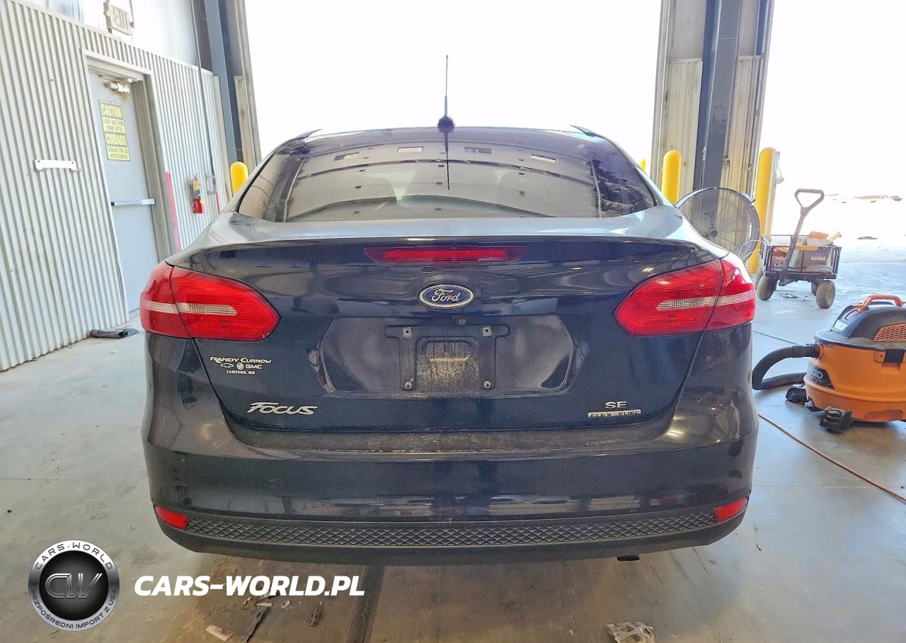 2015 Ford Focus Se VIN:1FADP3F26FL337034 - 6
