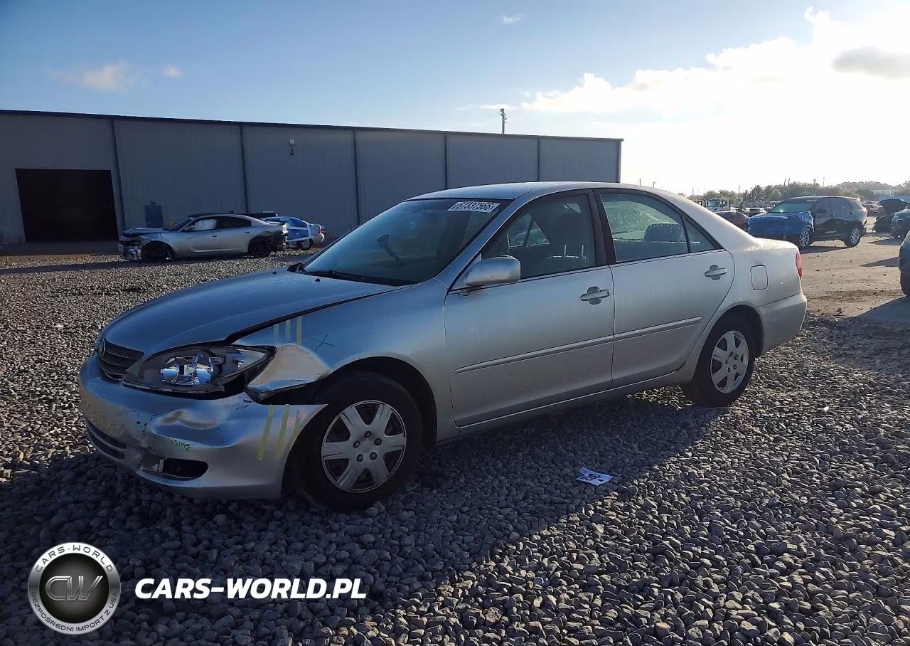 2004 Toyota Camry Standard