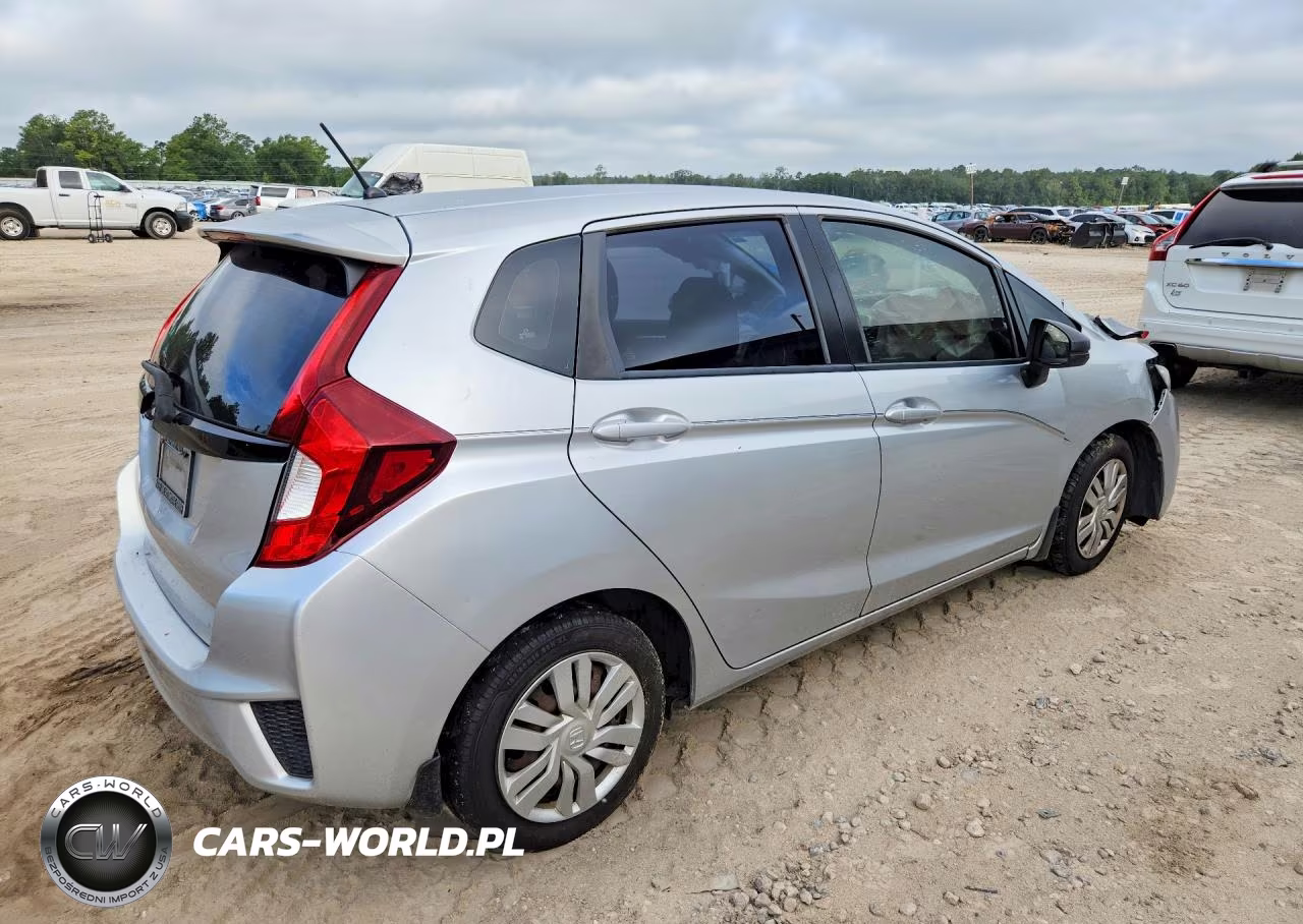 2015 Honda Fit Lx VIN:3HGGK5H53FM769329 - 3