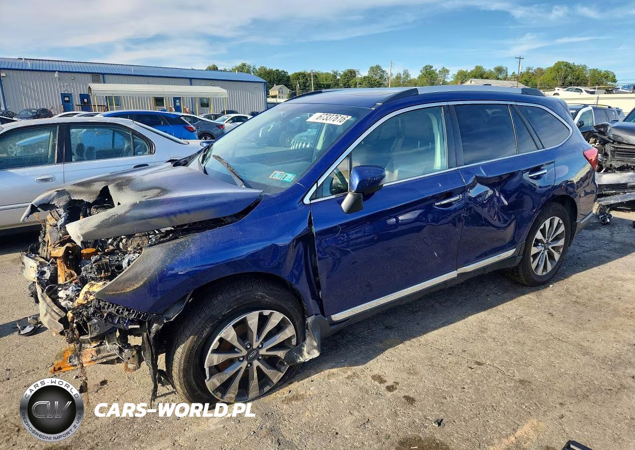 2017 Subaru Outback Touring VIN:4S4BSATC5H3433544 - 1