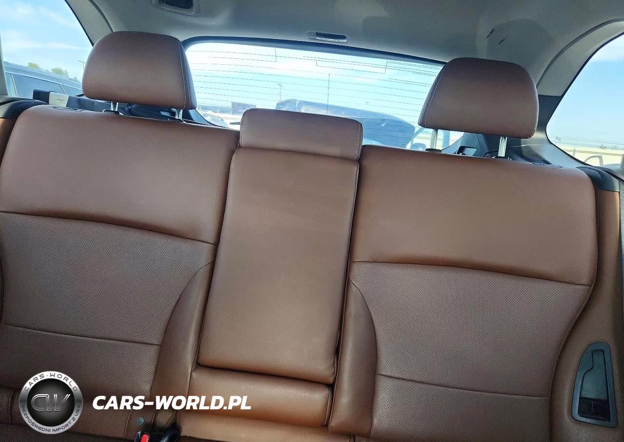 2017 Subaru Outback Touring VIN:4S4BSATC5H3433544 - 10