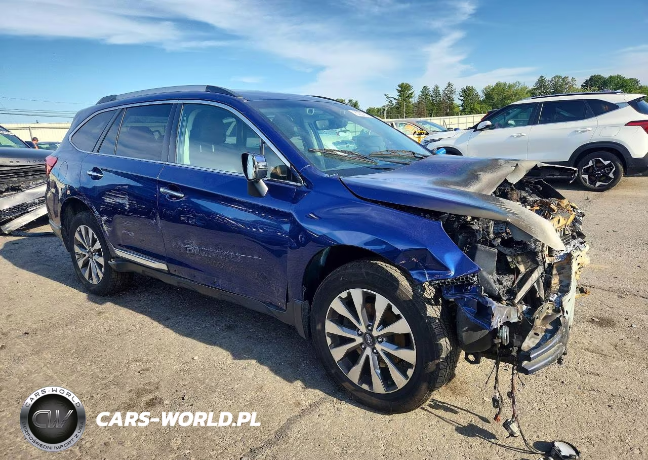 2017 Subaru Outback Touring VIN:4S4BSATC5H3433544 - 4