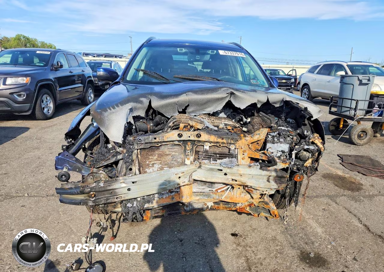 2017 Subaru Outback Touring VIN:4S4BSATC5H3433544 - 5