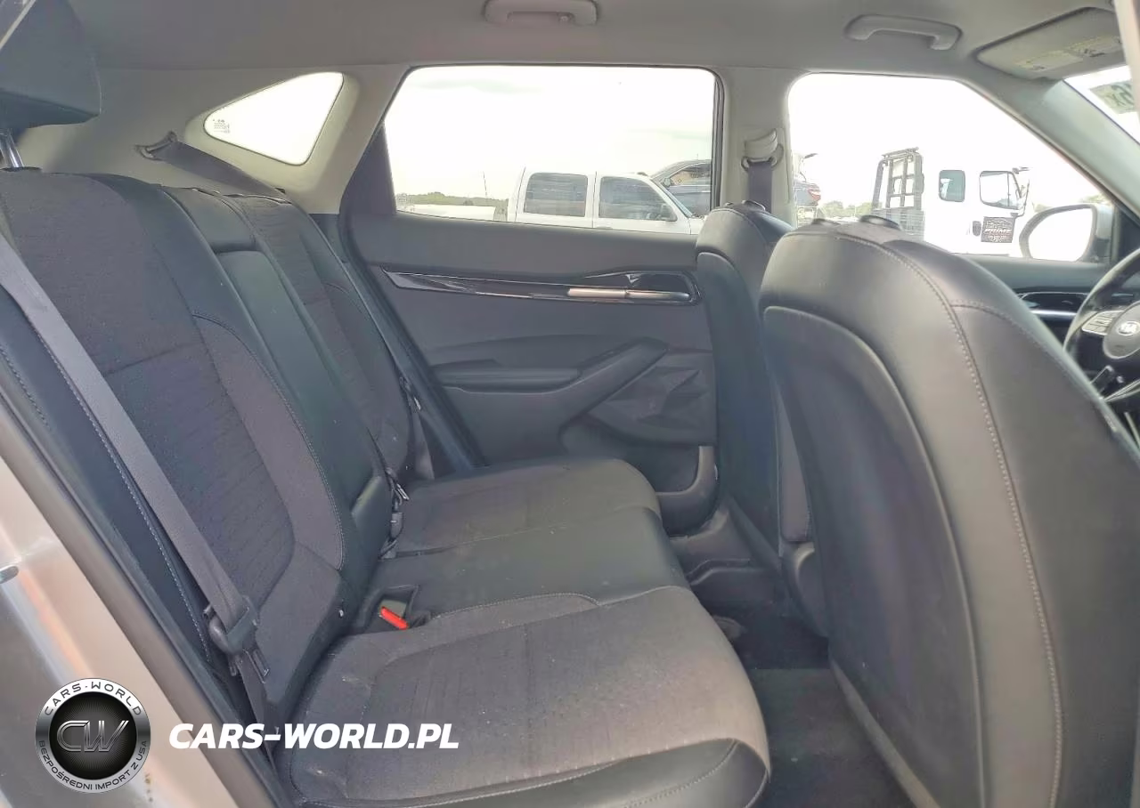 2021 Kia Seltos S VIN:KNDEU2AA9M7099153 - 11