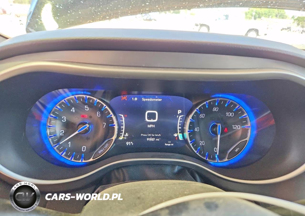 2022 Chrysler Pacifica Touring L VIN:2C4RC1BG1NR178866 - 9