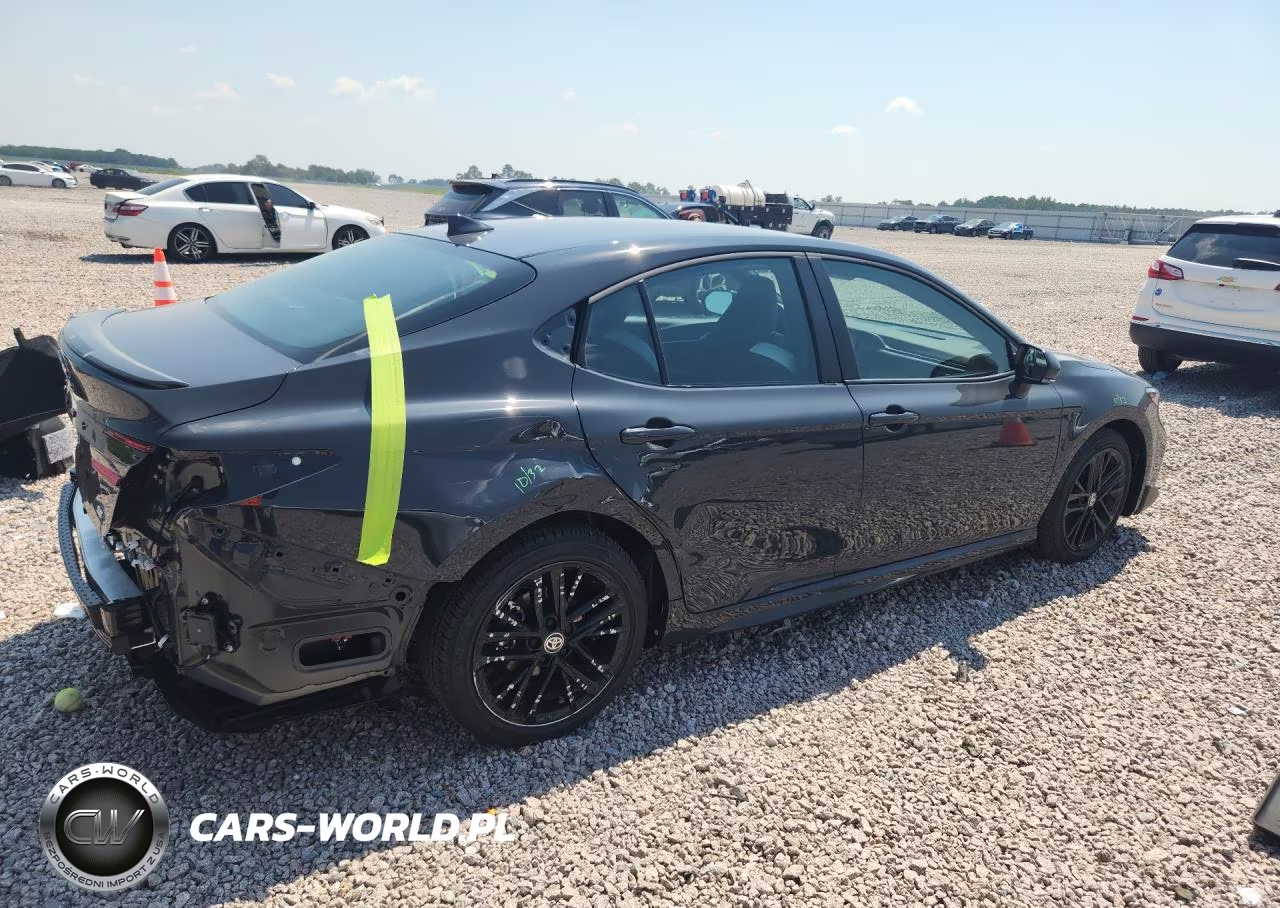 2026 Toyota Camry Se VIN:4T1DAACK4TU350466 - 3