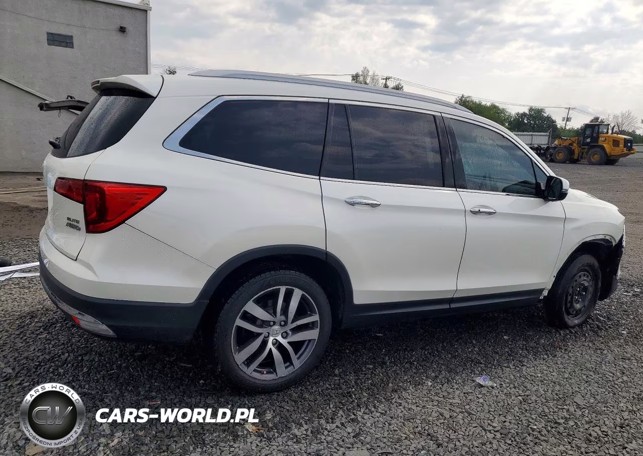 2017 Honda Pilot Elite VIN:5FNYF6H0XHB051298 - 3