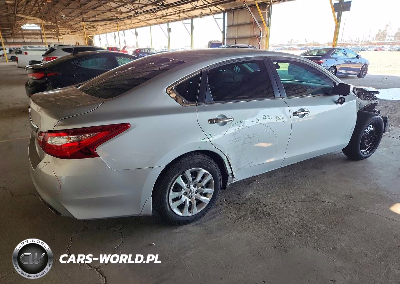 2017 Nissan Altima 2.5 S VIN:1N4AL3AP8HN345659 - 3