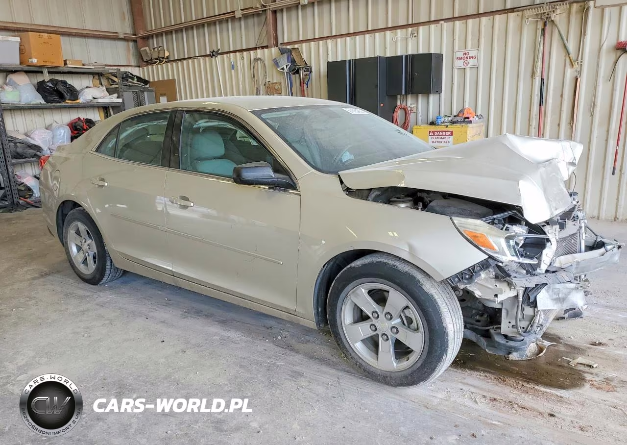 2014 Chevrolet Malibu Ls VIN:1G11B5SL4EF177747 - 4